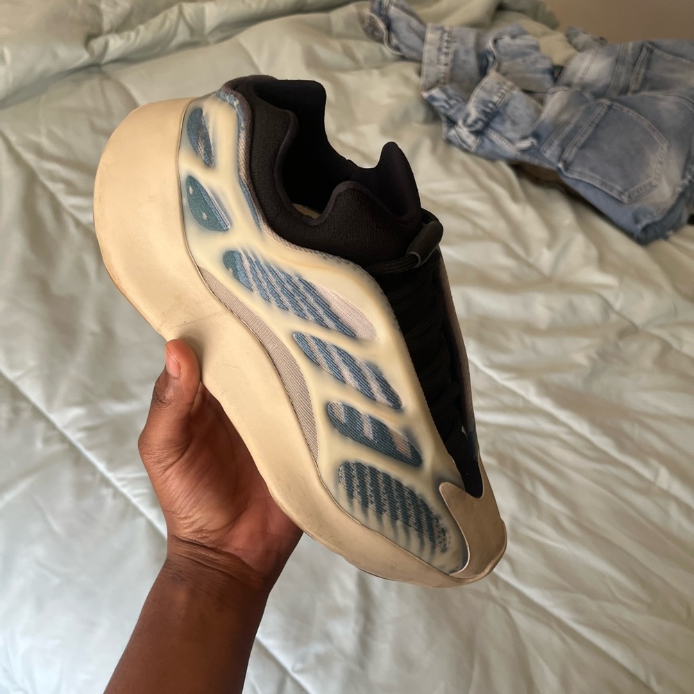 Off white & Blue Yeezys